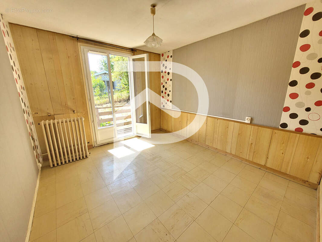 Maison à ROCHES-BETTAINCOURT