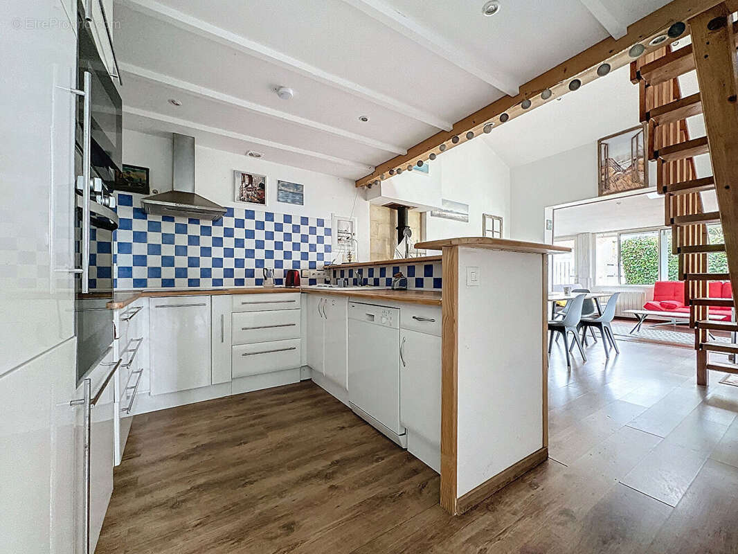 Maison à PORT-DES-BARQUES