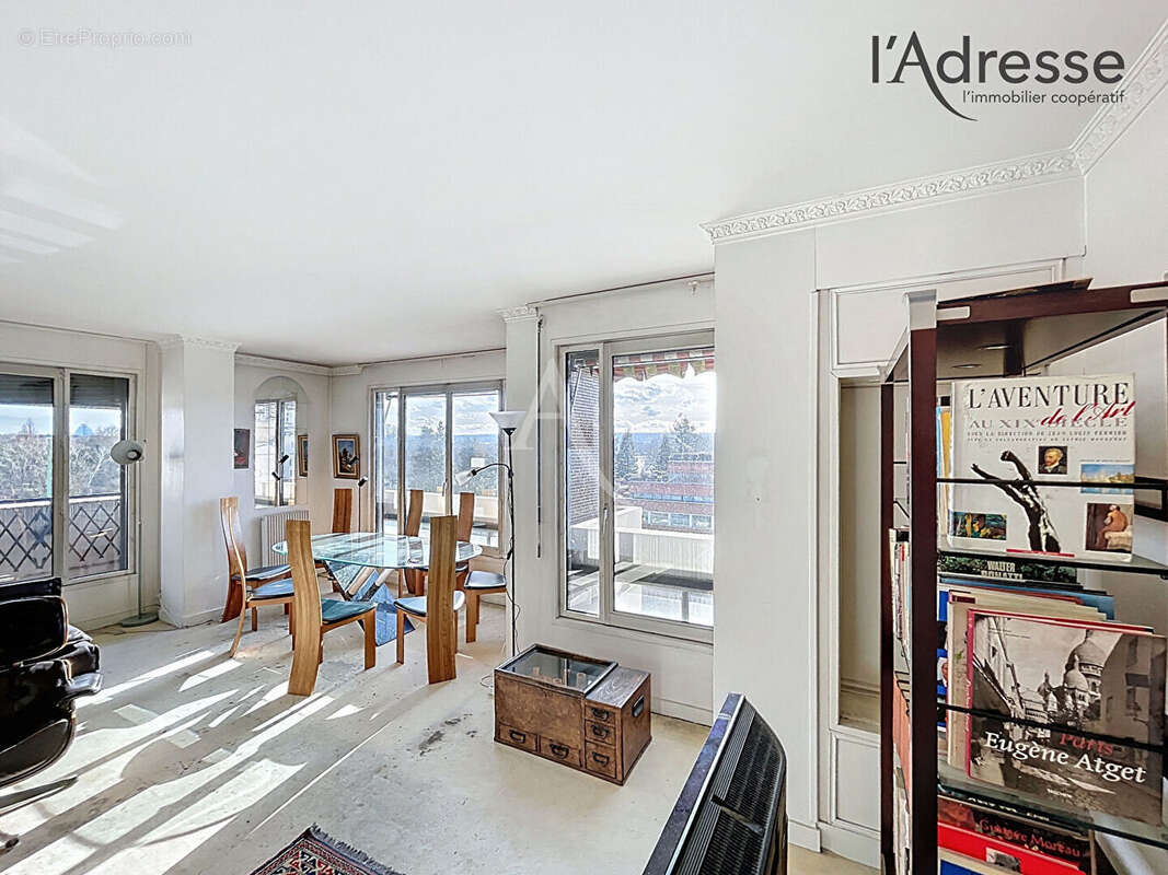 Appartement à SURESNES