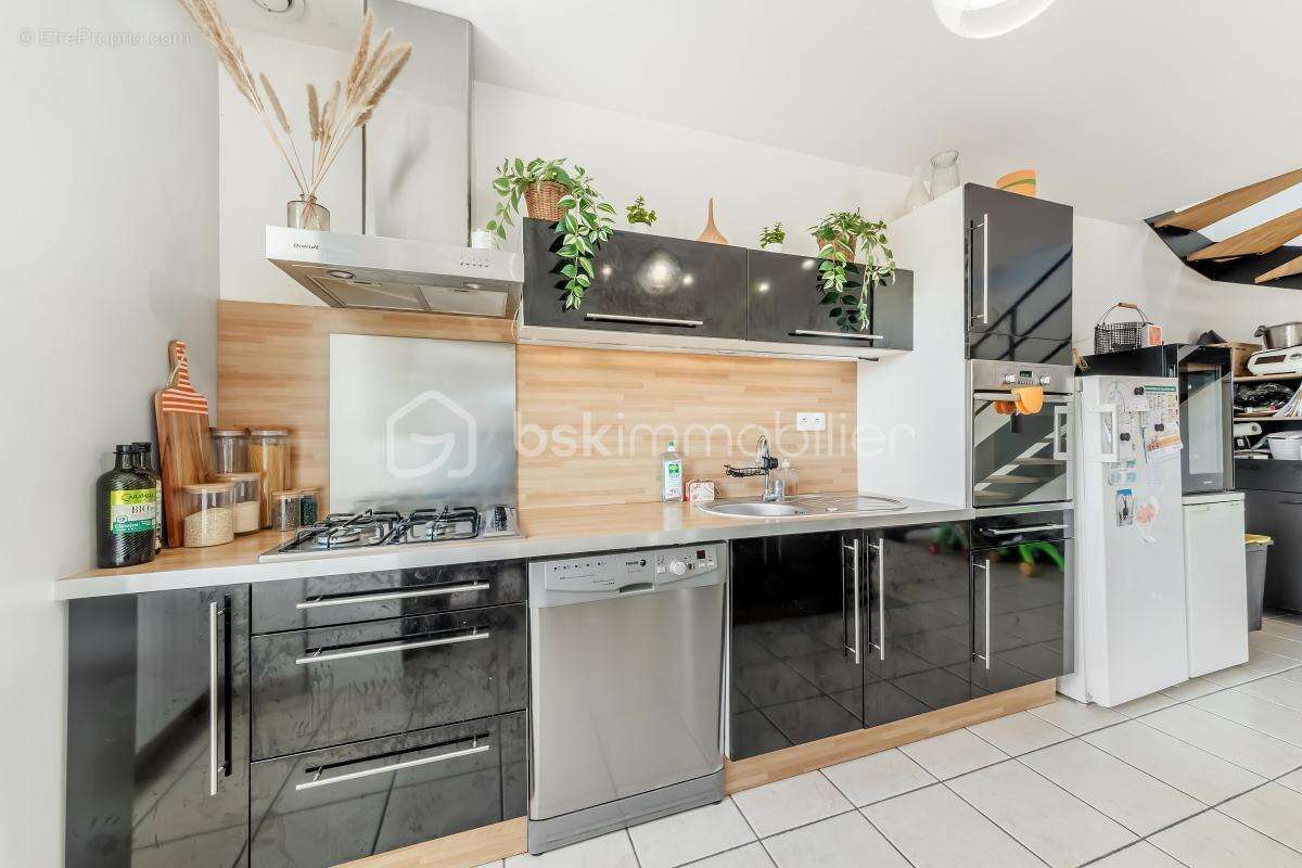 Maison familiale de 109 m² sur terrain de 675 m² avec carport – Fort potentiel - photo 6