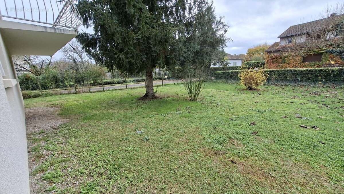 Maison à BIARS-SUR-CERE