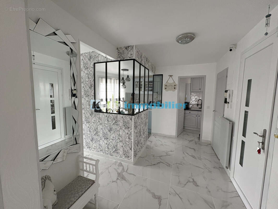 Tarbes centre t4 de 125.33 m2 entierement renove avec balcon filant - photo 10