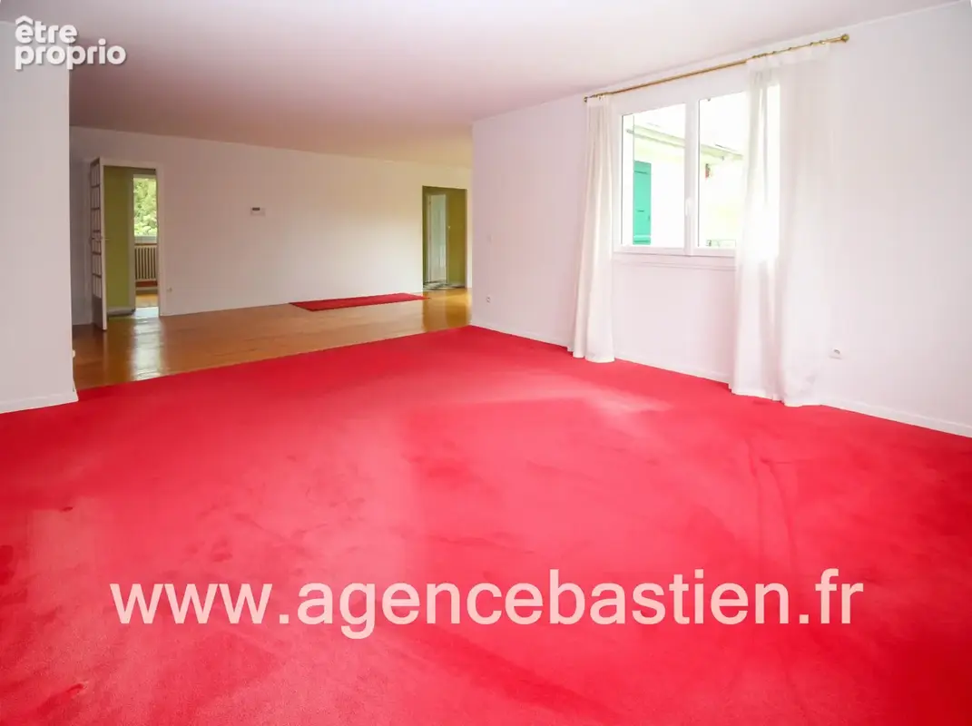 Villa 8 pièces avec 6 chambres sur 2 006 m2 de terrain à Saint-Genis-Pouilly - photo 5