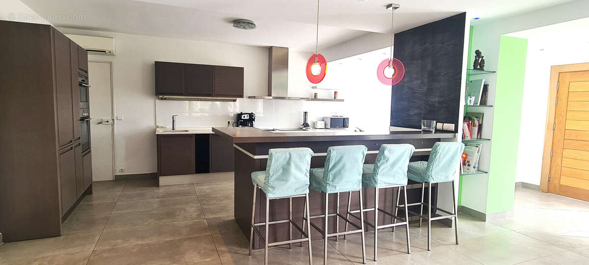 Belle Maison D'architecte de Caractère, 220m2 à vendre à Castelnau le lez sur 2200 m2 de terrain. - photo 5