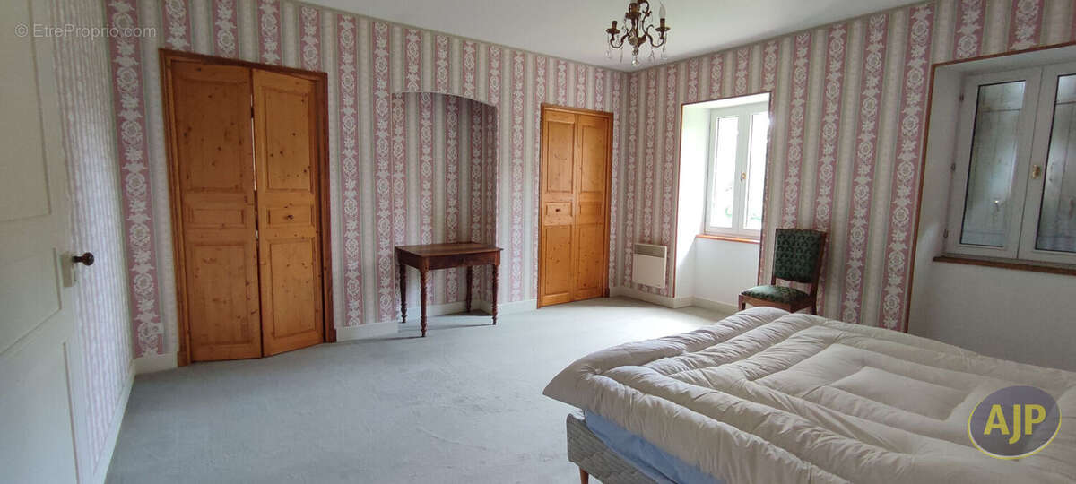 Maison à SAINT-LEGER