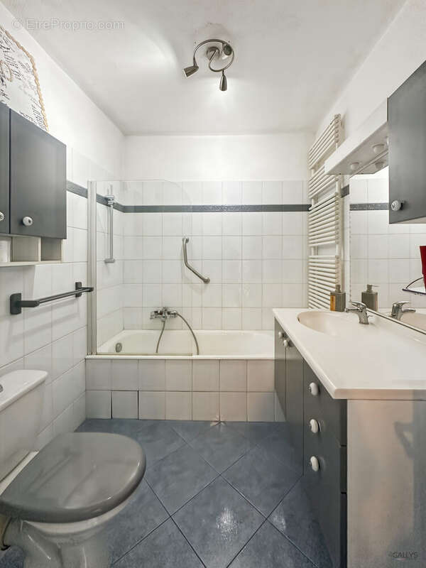 Appartement à ARS-SUR-MOSELLE