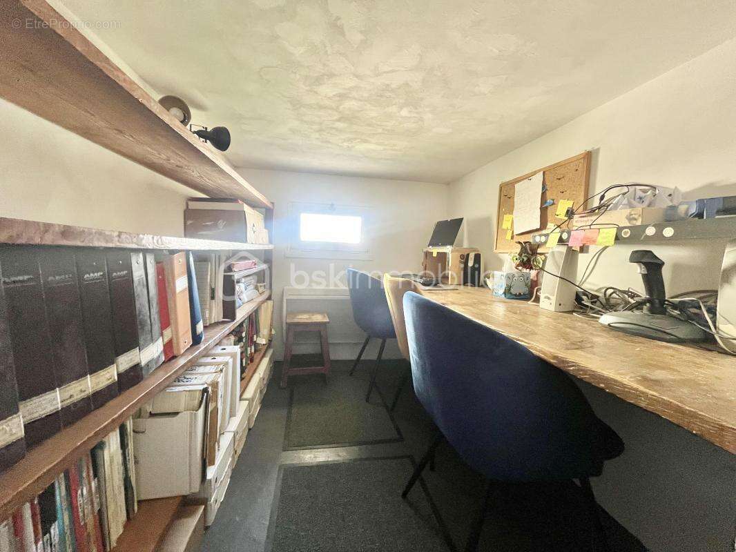 Maison familiale de 150m2 sur un terrain de 930m2 - photo 18