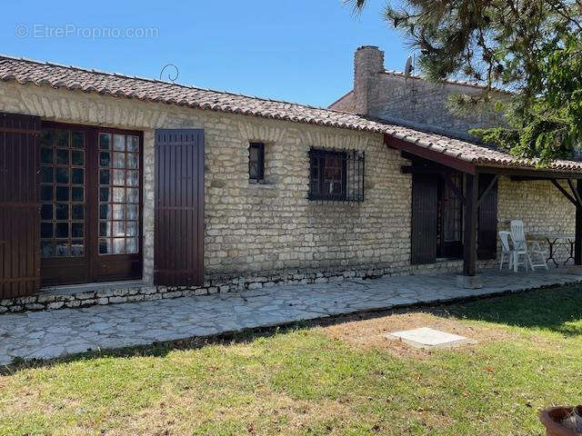 Charmante Maison de pays en pierre de taille avec vue sur les marais - Le Grand Village plage - photo 9