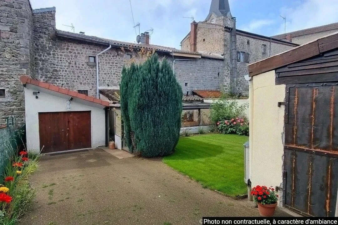 Maison à ESTIVAREILLES