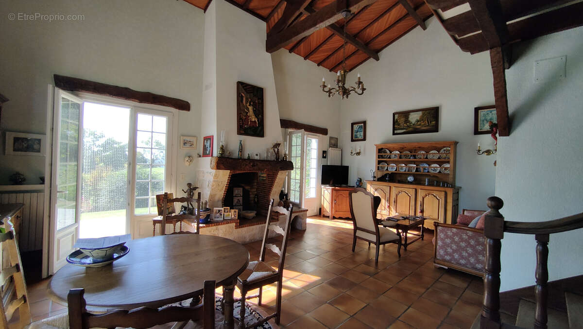 Maison à LA REOLE