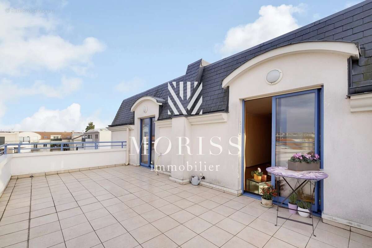 Appartement à LE PERREUX-SUR-MARNE