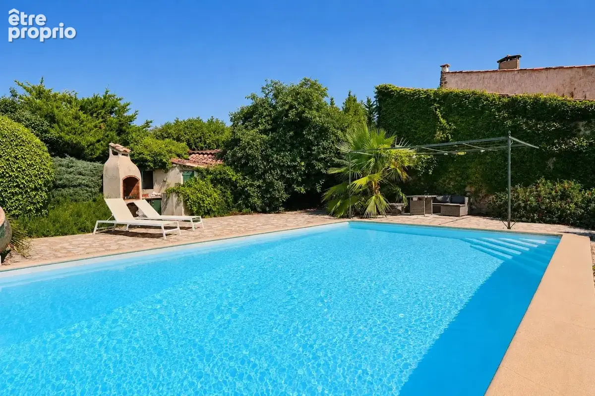 Maison 10 pièces 325 m² à vendre à La Roquebrussanne (83136) - photo 2