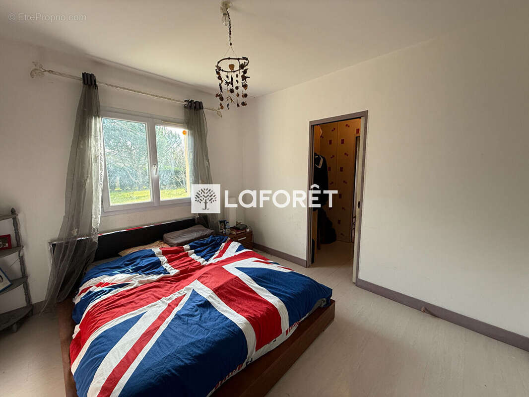 Maison à SAINT-PIERRE-D&#039;AURILLAC