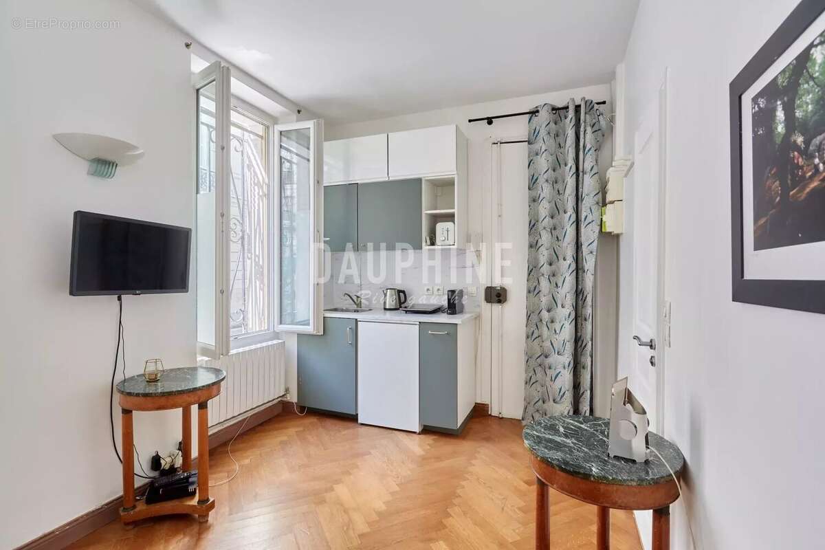 Appartement à PARIS-7E