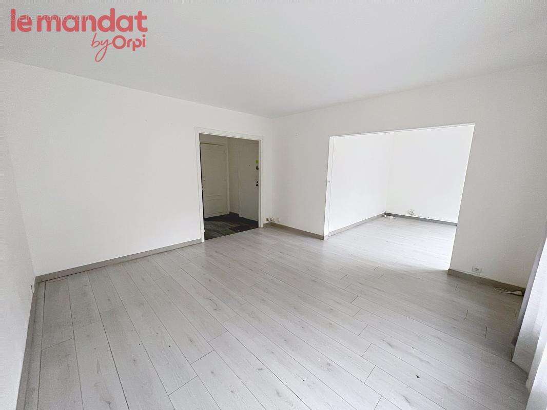 Appartement à AUBERGENVILLE