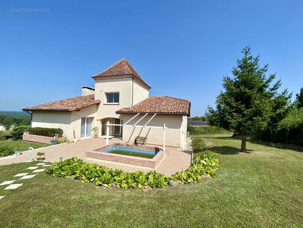 Superbe maison au coeur de Castillonnès - photo 17