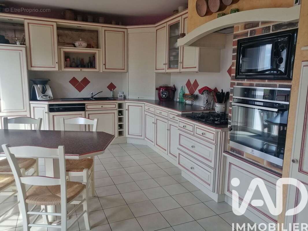 Maison 119 m² à Villaines-La-Juhel  - photo 4