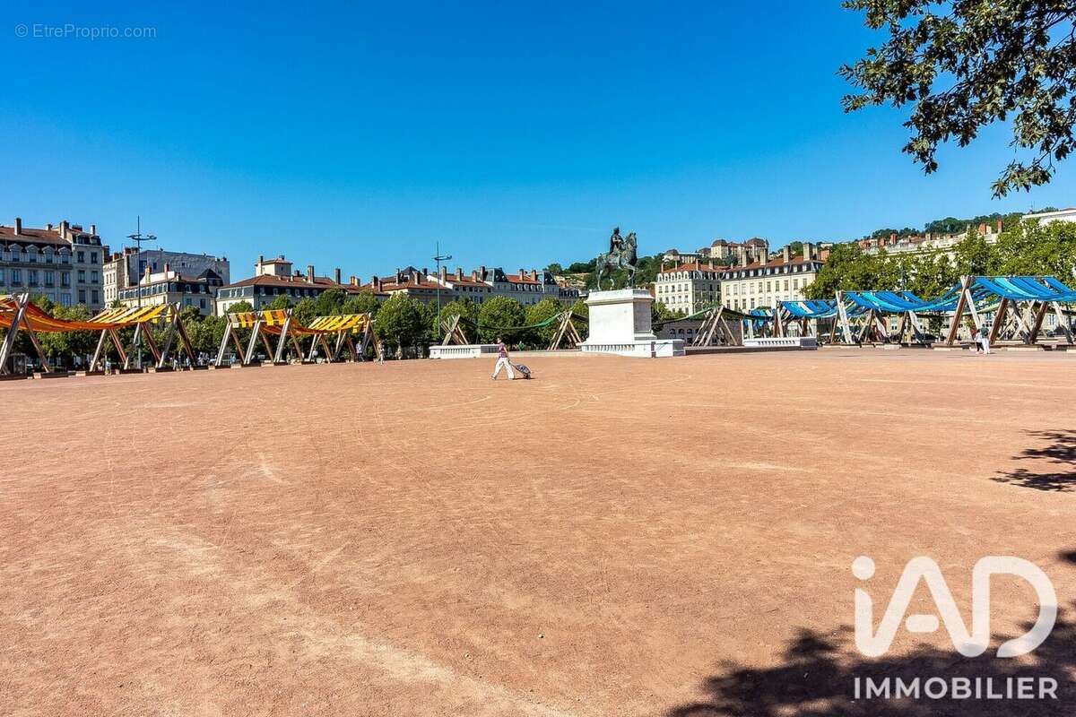 Commerce 150 m² à Lyon-2e  - photo 6
