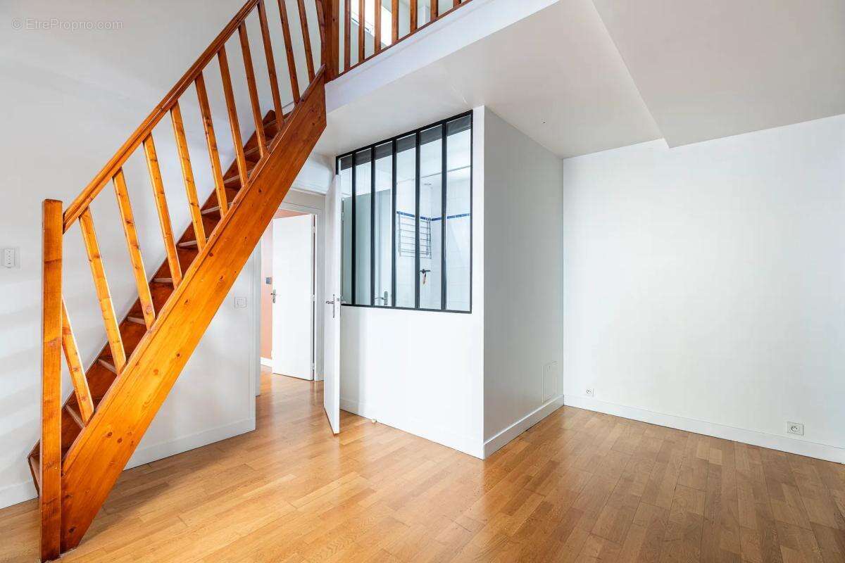 Appartement à PARIS-19E