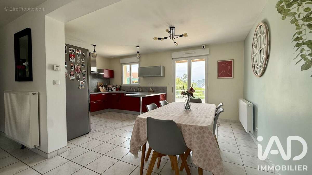 Maison 92 m² à Dreuil-Les-Amiens  - photo 4