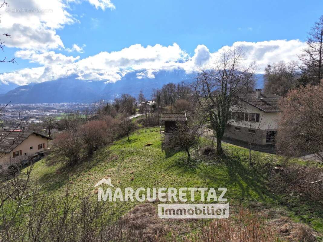 Maison à MARIGNIER