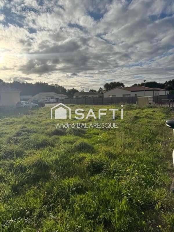 Photo 2 - Terrain à TALMONT-SAINT-HILAIRE