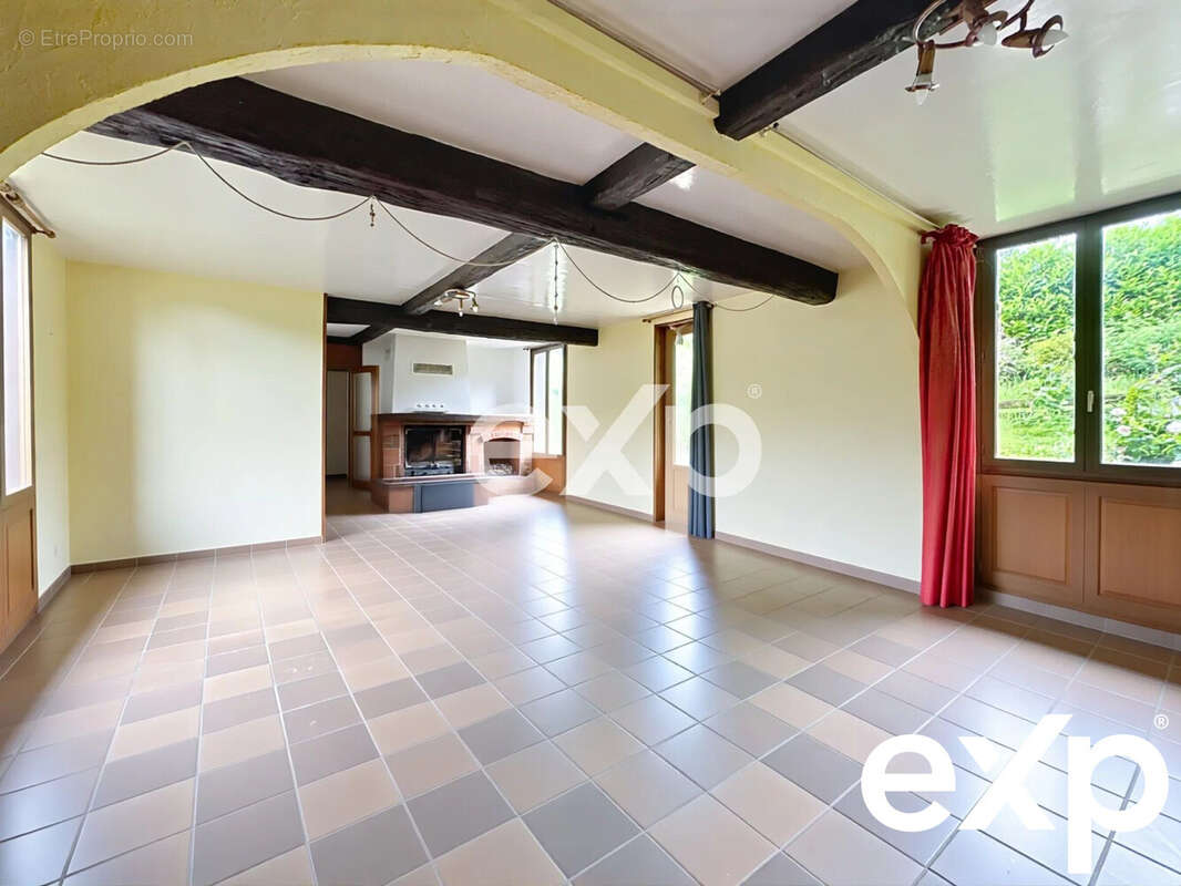 Maison à GRANDVILLIERS