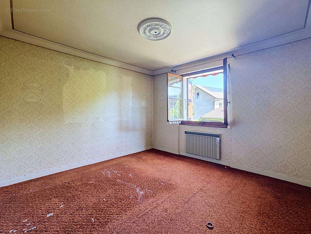 Maison 112 m² à Saint-Pierre-En-Faucigny  - photo 5