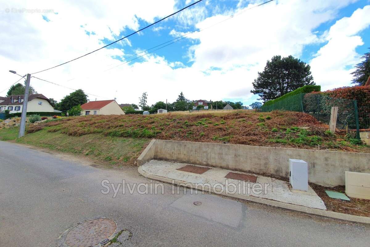 Terrain 1205 m² à Hanvoile  - photo 2