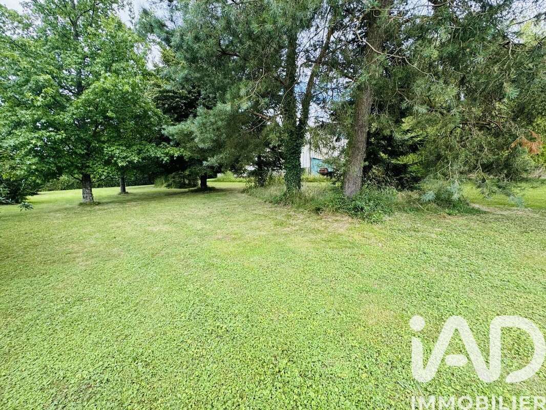 Photo 3 - Terrain à SAINT-SULPICE-EN-PAREDS