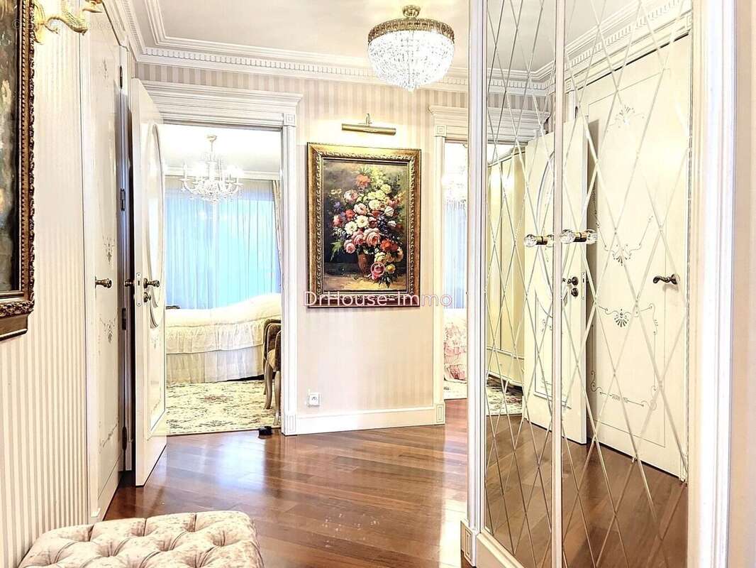Appartement à VALLAURIS