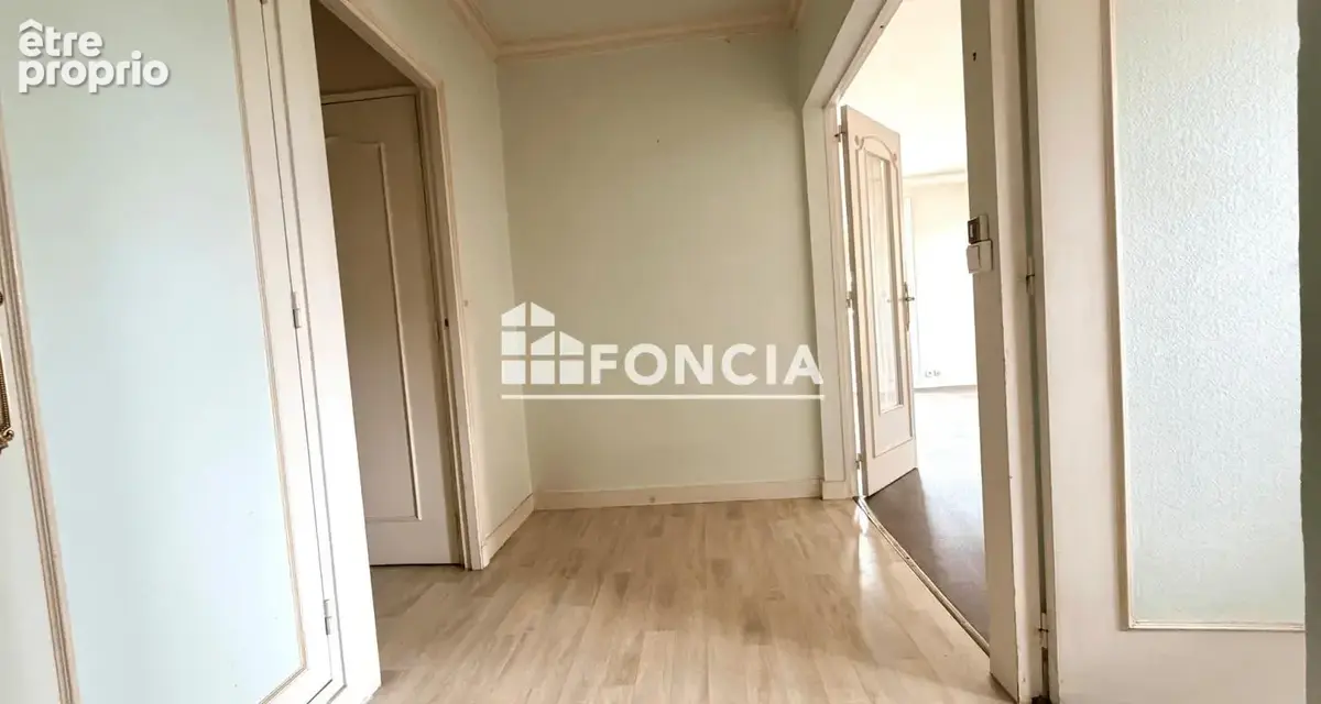 Appartement T5, 2 chambres centre de ville de La Flèche avec vue imprenable sur Le Loir - photo 2