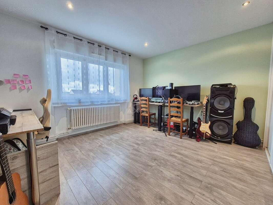 Appartement à AMNEVILLE
