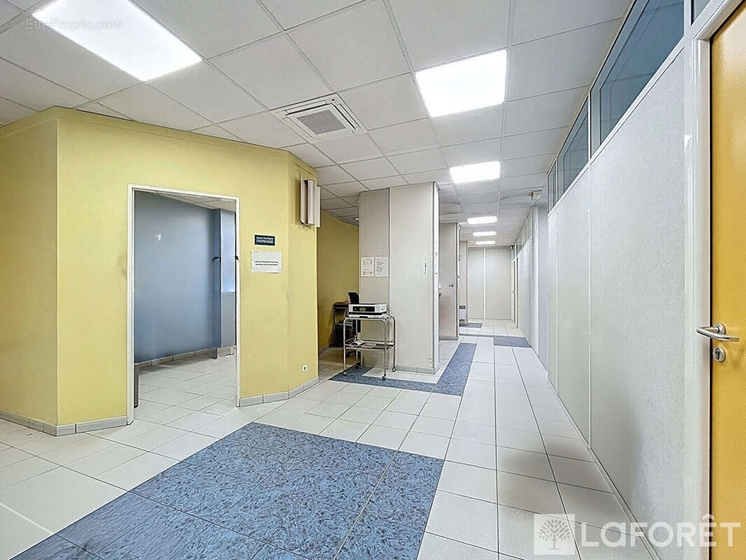 Commerce à SAINT-MICHEL-SUR-ORGE