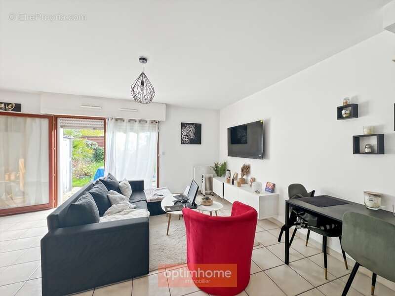 Maison à SAINT-JACQUES-DE-LA-LANDE