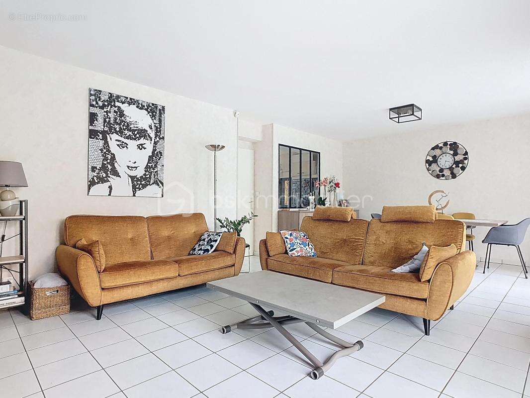 Maison à CHAMPS-SUR-MARNE