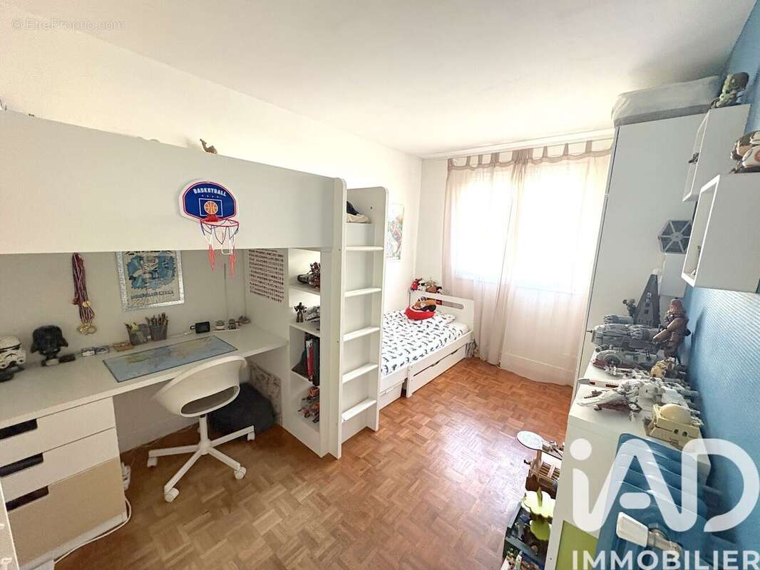 Photo 3 - Appartement à LIVRY-GARGAN