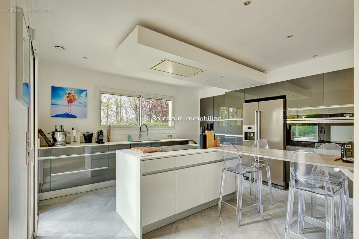 Maison à LA CELLE-SAINT-CLOUD