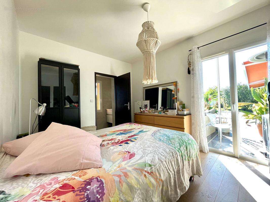 Superbe Villa Cestas 5 pièce(s) 252 m2 + garages + piscine - photo 11