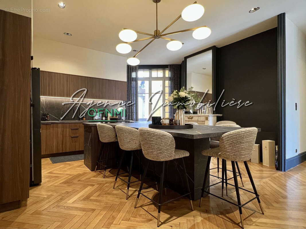 Appartement à SAINT-ETIENNE