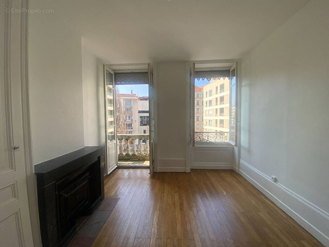 Appartement à LYON-7E
