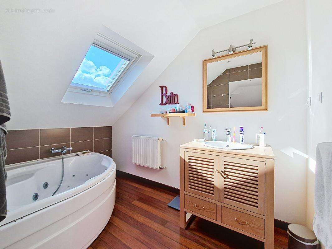 Maison à PLOUIGNEAU