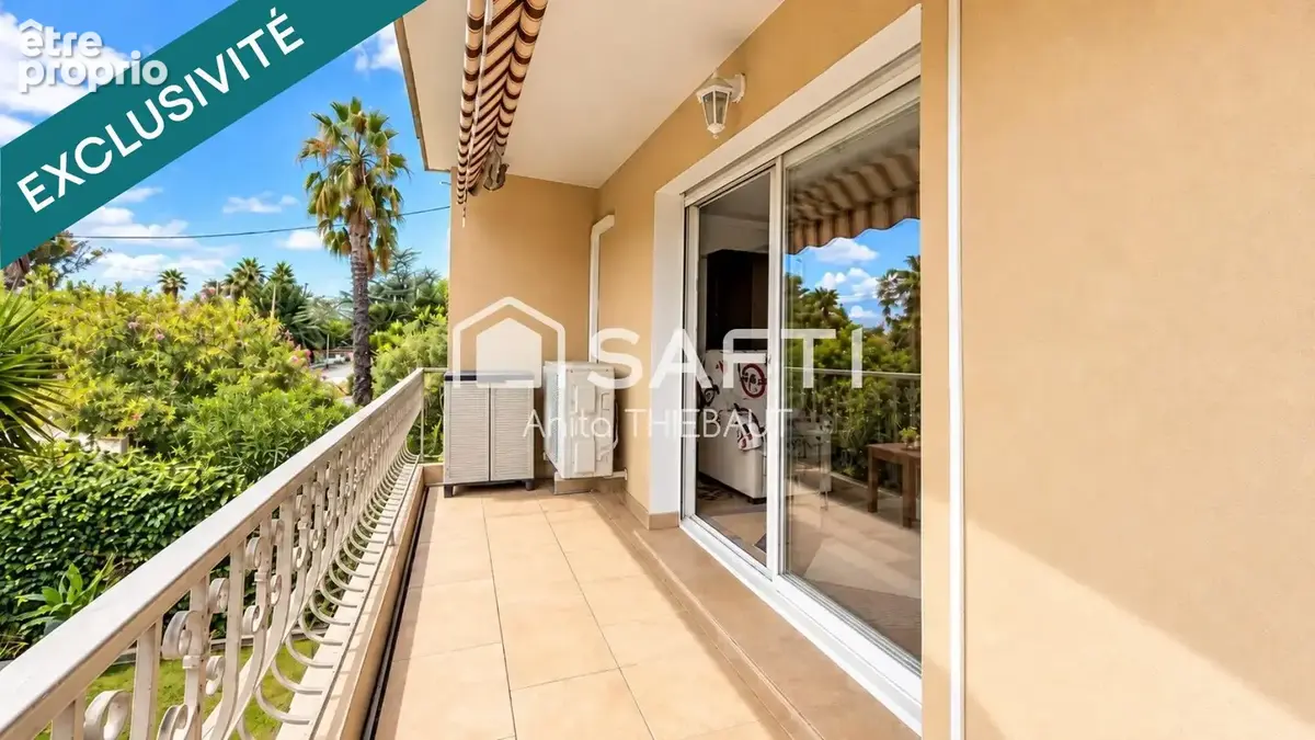 Photo 1 - Appartement à FREJUS