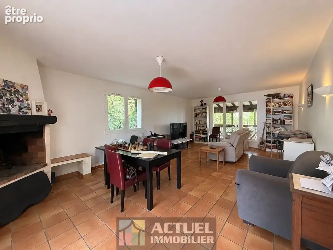 Maison à vendre avec piscine et terrain arboré   Saint-Clément-de-Rivière - photo 1
