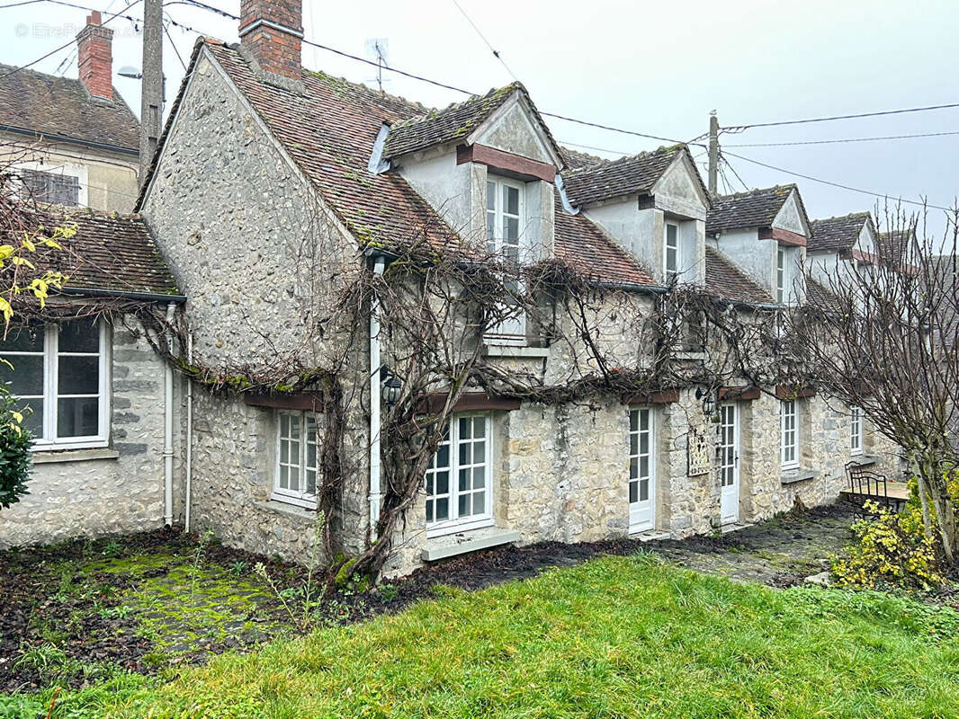 Maison à GREZ-SUR-LOING