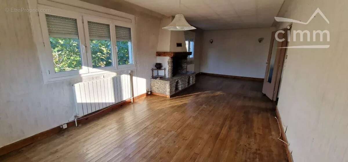 Maison à SAINT-PAUL-TROIS-CHATEAUX