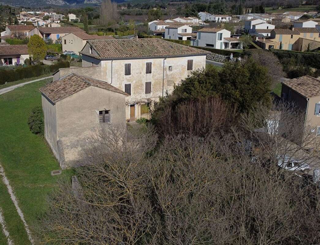Ancien corps de ferme à rénover, fort potentiel d'aménagement - photo 12