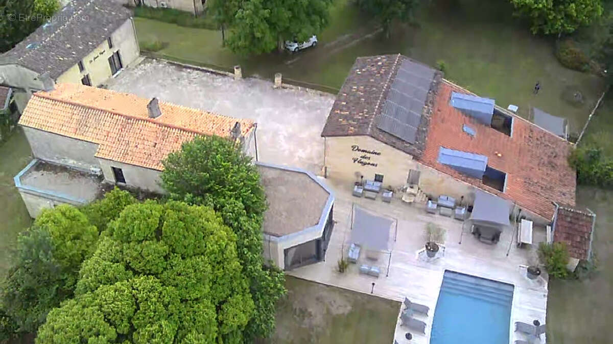 Maison à PRIGNAC-ET-MARCAMPS
