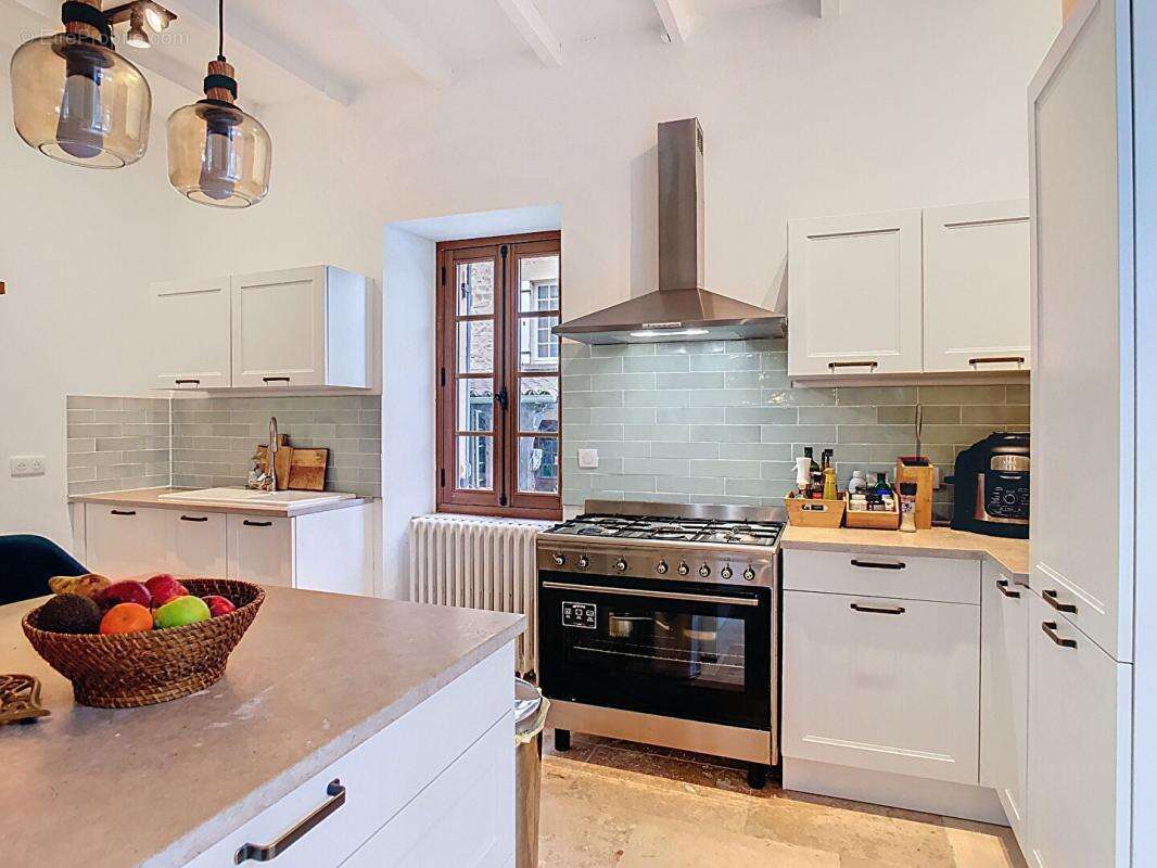 Maison à BEYNAC-ET-CAZENAC