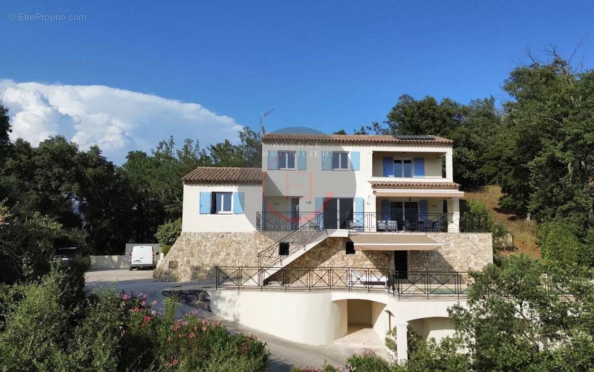 Maison à LES ADRETS-DE-L&#039;ESTEREL